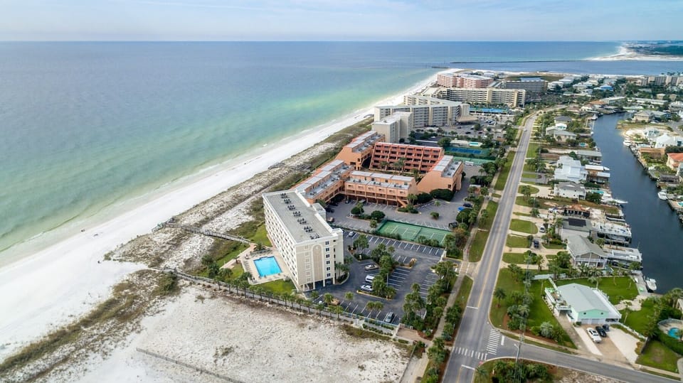 Condo, 2 Bedrooms | Exterior