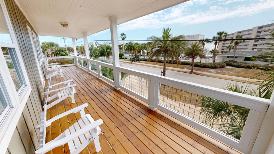 House, 5 Bedrooms | Terrace/patio