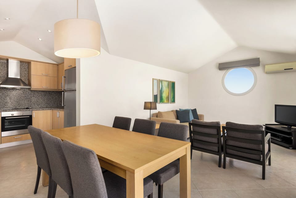 Superior Duplex | Living area | TV