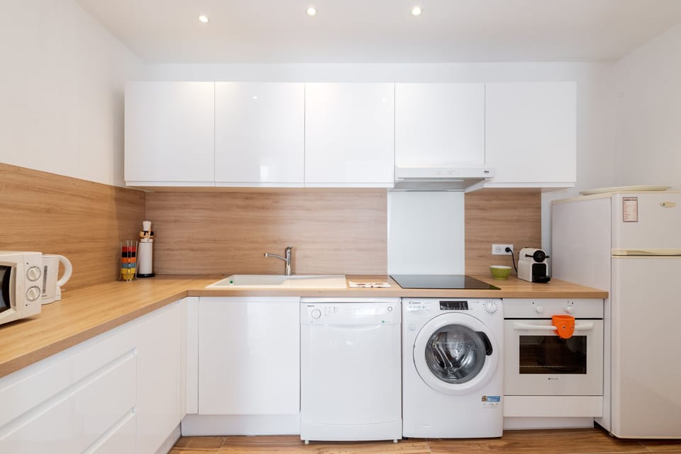 Apartment rental in the heart of Cannes, a stone's throw from the beaches and the Palais des Festivals