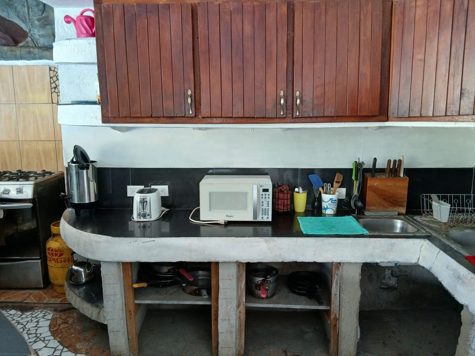 Free daily self-serve breakfast