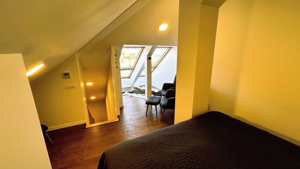 Premier Apartment | La bohème | Premium bedding, free WiFi, bed sheets