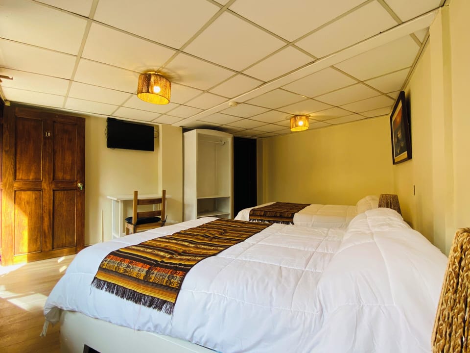 Classic Twin Room | Desk, WiFi (free)