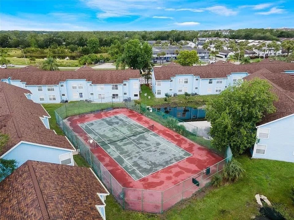 Enjoy access to the community clubhouse, pool, gym, and more, resort-style perks just steps from your door.
