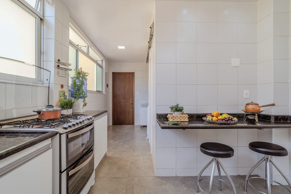 Apartment | Private kitchen | Cookware/dishes/utensils, dining tables