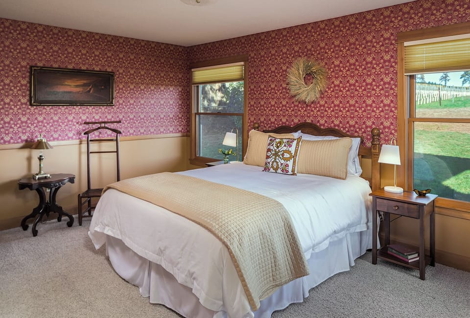 Downstairs Queen bedroom