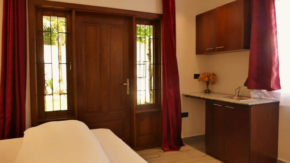 Double or Twin Room, Housekeeping | Individually decorated, individually furnished, iron/ironing board