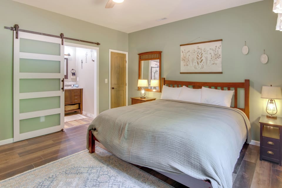 Bedroom 1 | King Bed | Linens Provided
