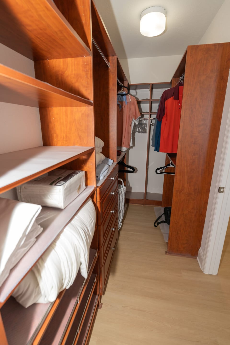 Master Bedroom 2 (Walk in Closet)