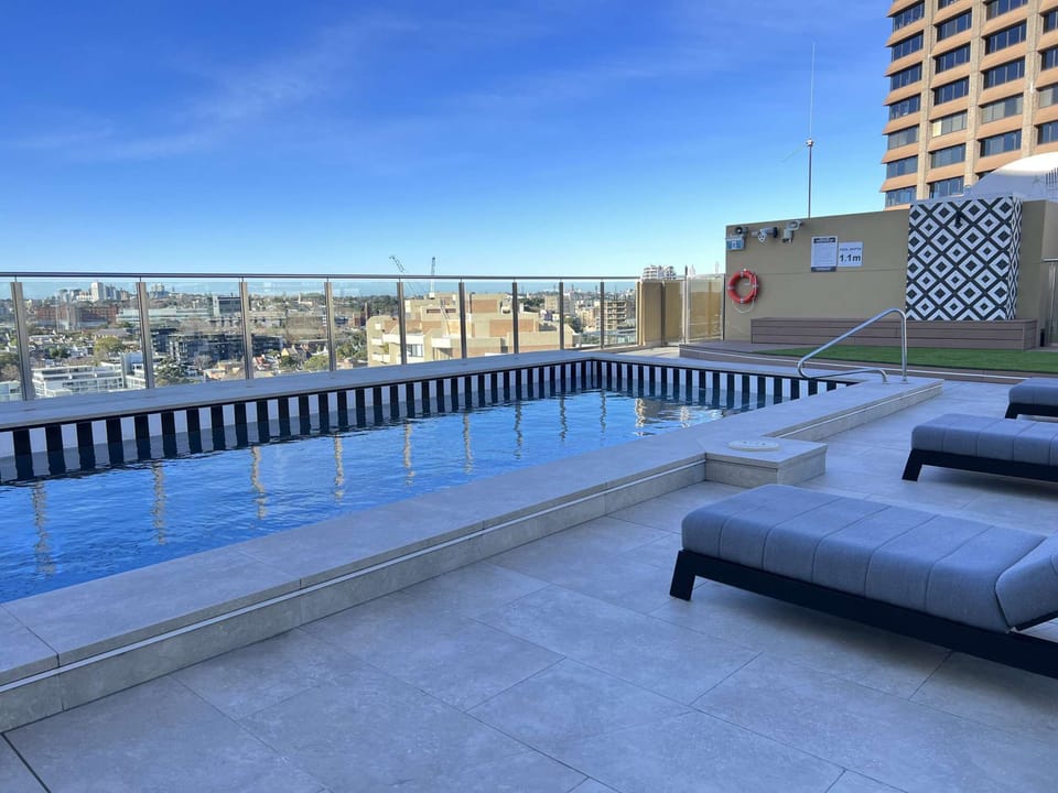 All year swimming heated roof-top pool