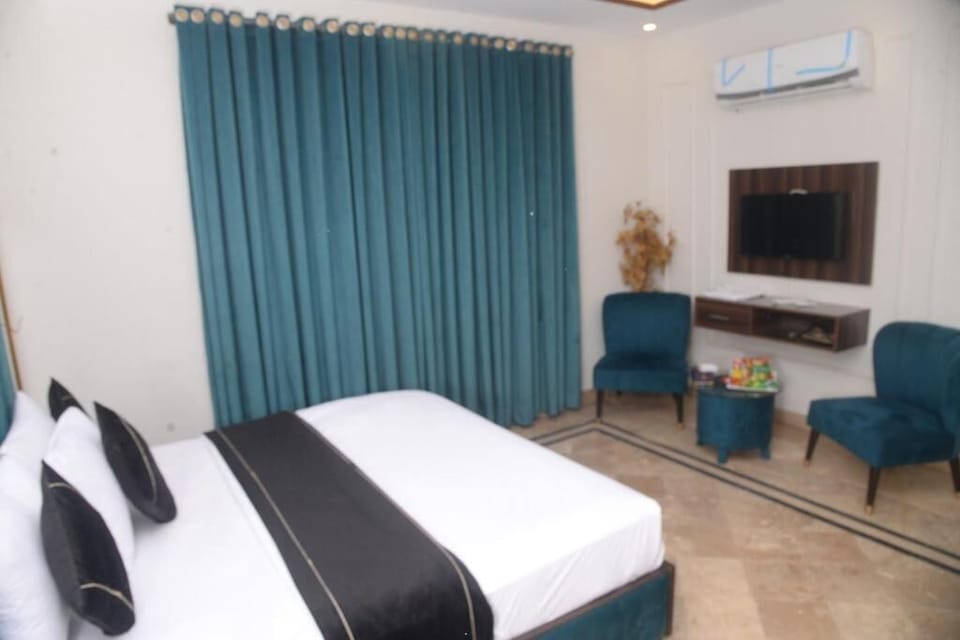 Deluxe Double Room | Desk, WiFi (free)