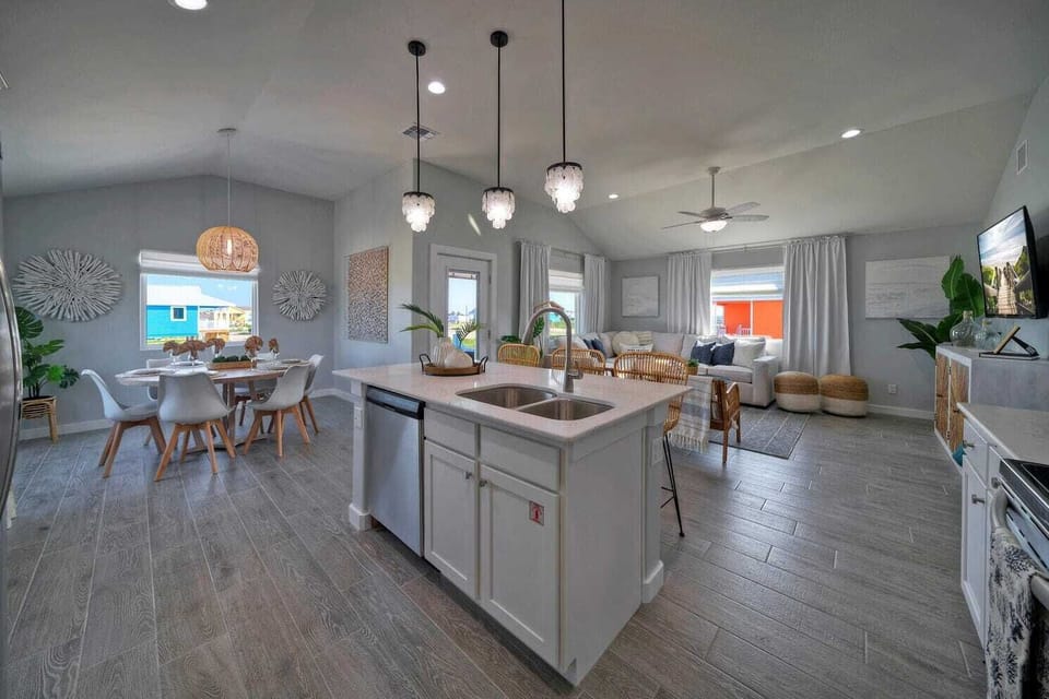 House (Multiple Bedrooms) | Interior
