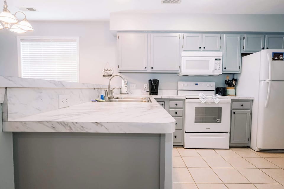 Fully equipped kitchen with everything you need