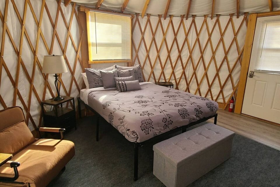 Glamping Yurt 2 Living Area