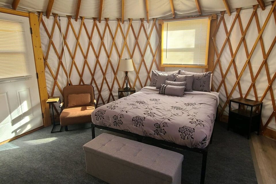 Glamping Yurt 2 Living Area