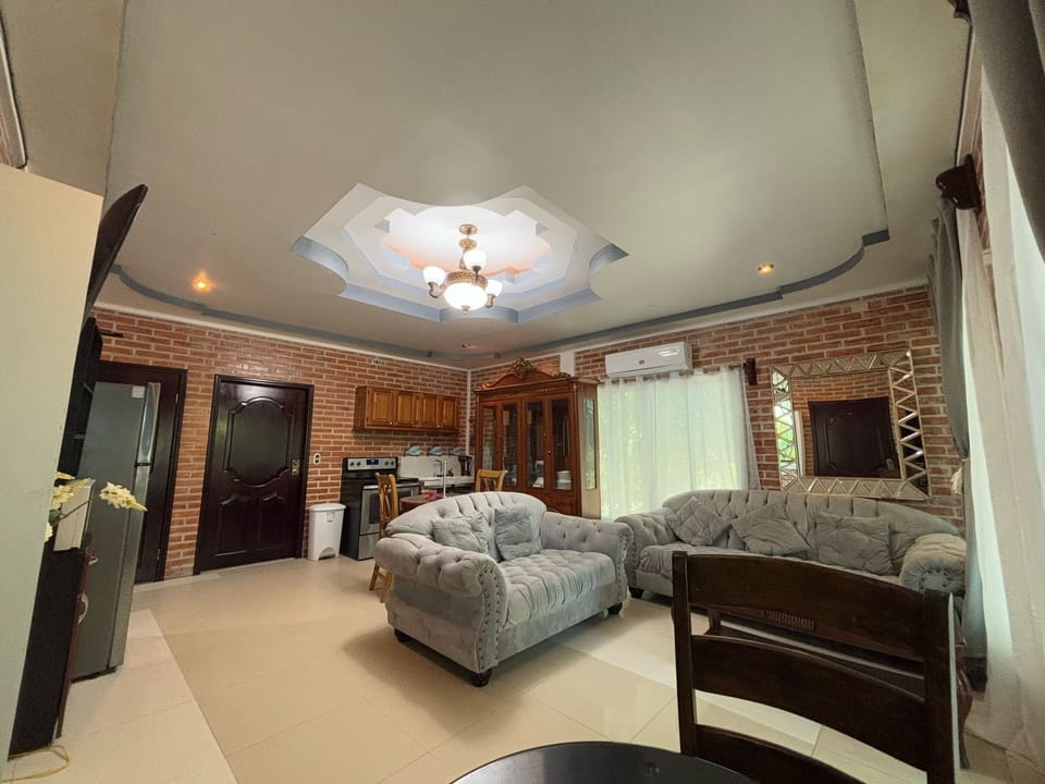 Comfort Suite, Sea View | Living area