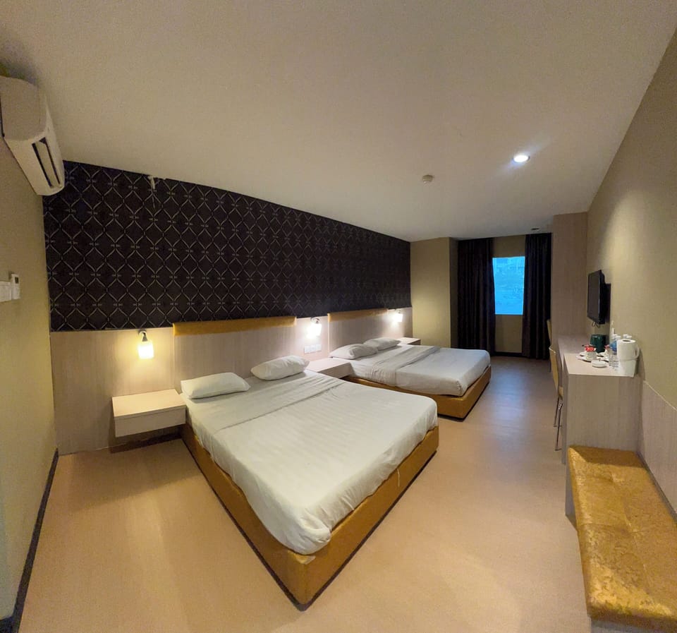 Deluxe Quadruple Room | Free WiFi