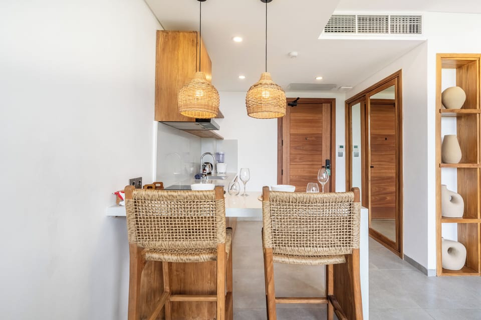 One Bedroom Suite Ocean View | Private kitchenette | Mini-fridge, microwave, coffee/tea maker, toaster