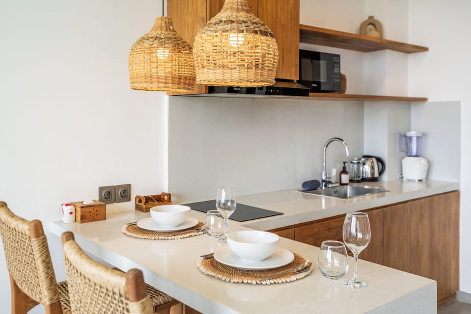 One Bedroom Suite Ocean View | Premium bedding, in-room safe, blackout drapes, iron/ironing board