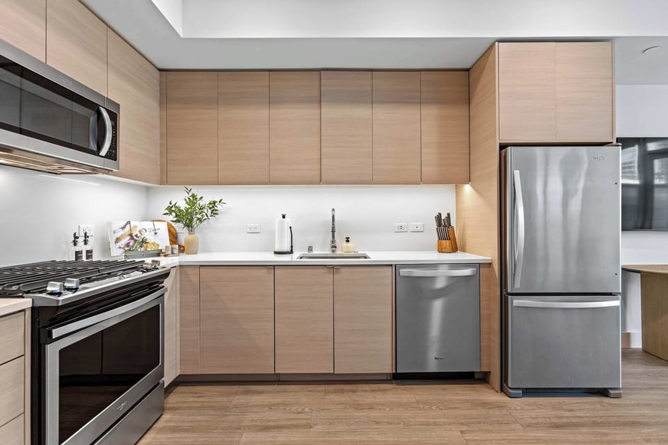 Fully equipped kitchen ready for your culinary creations during your stay.