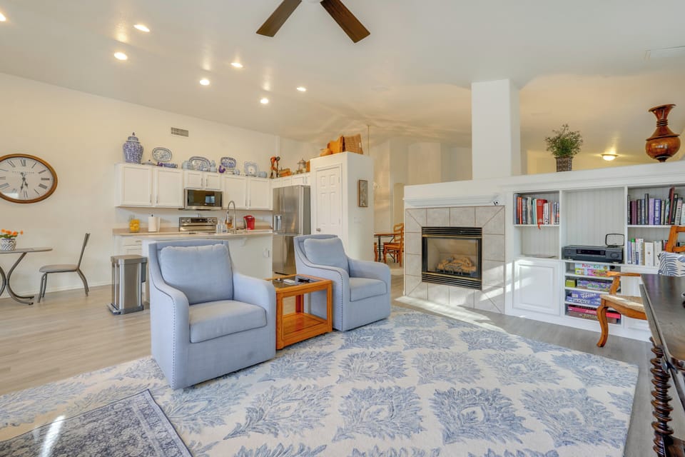 Living Room | Free WiFi | Smart TV | Central Heating & A/C