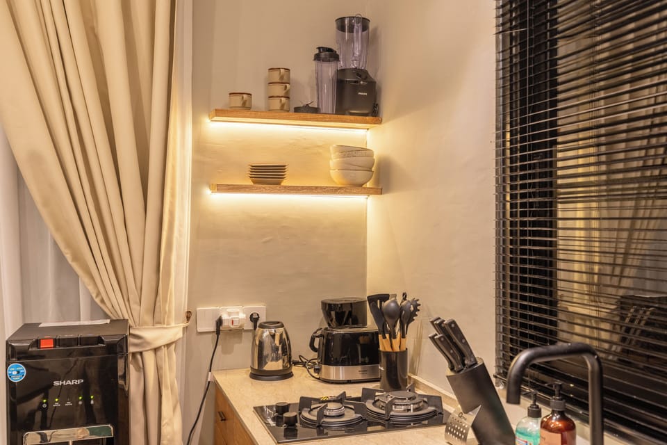 Deluxe Villa | Private kitchen | Electric kettle