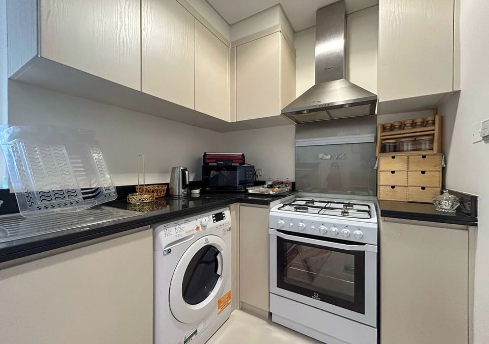 Comfort Apartment, 1 Bedroom, Golf View | Private kitchen | Fridge, microwave, oven, stovetop