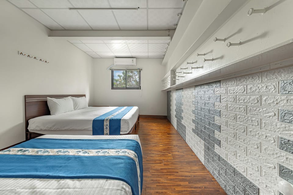 Superior Family Room | Free WiFi, bed sheets