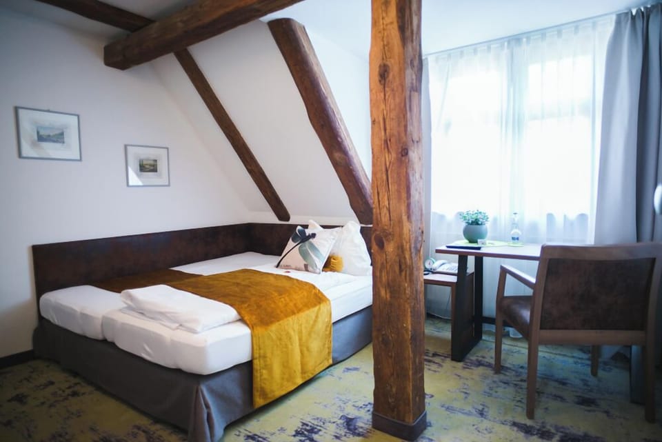 Single Room | Desk, free WiFi