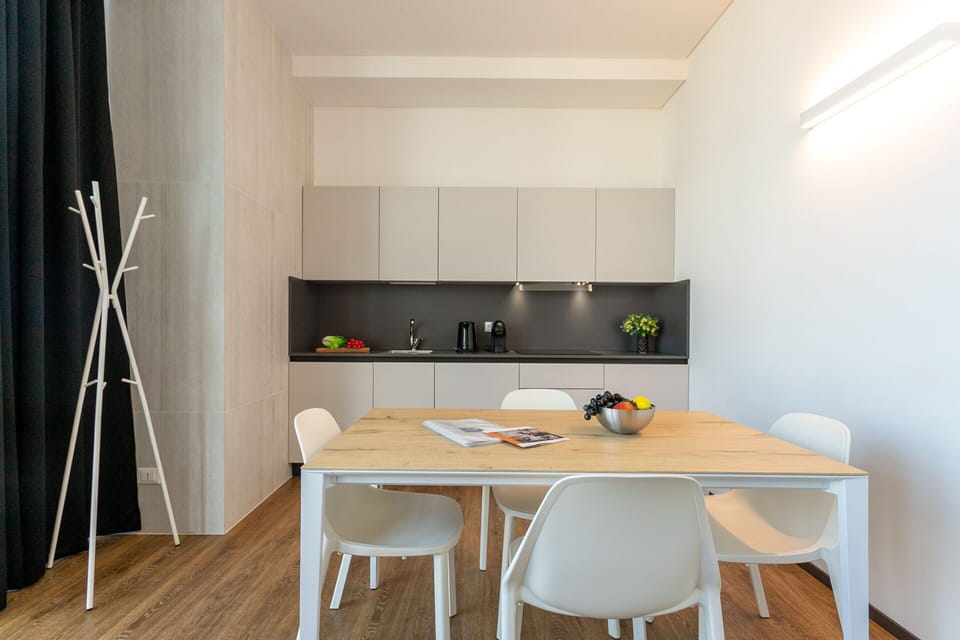 Dining Room, Kitchen