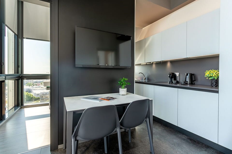 Dining Room, Kitchen