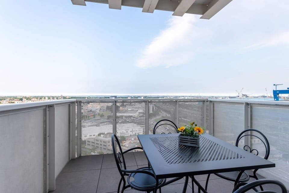 Balcony / Terrace / Patio