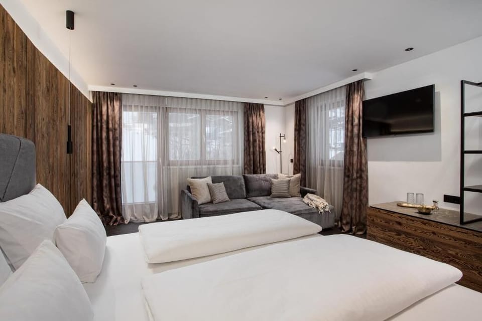 In-room safe, free WiFi