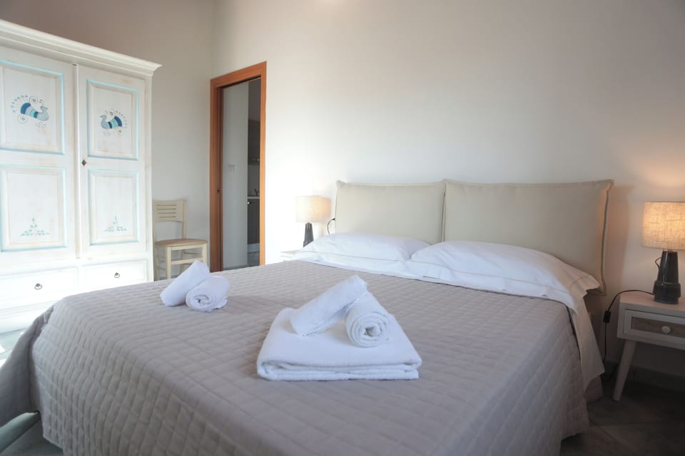 In-room safe, soundproofing, free WiFi