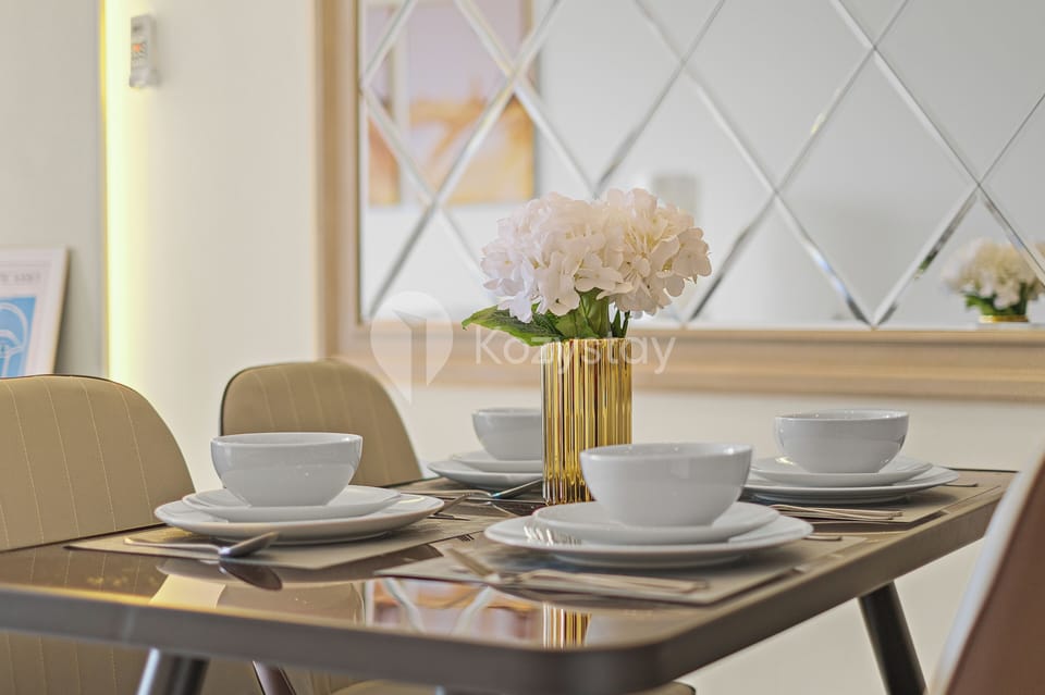 Apartment, 3 Bedrooms, City View | Dining room
