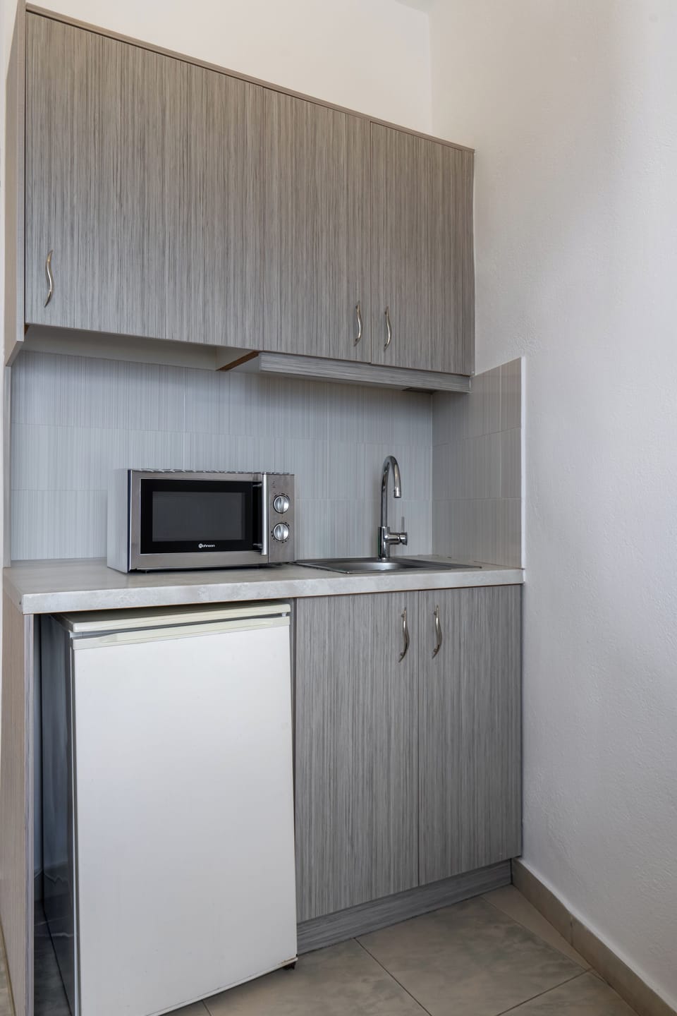 Suite (Lyra) | Private kitchen | Coffee/tea maker, fridge, microwave, electric kettle