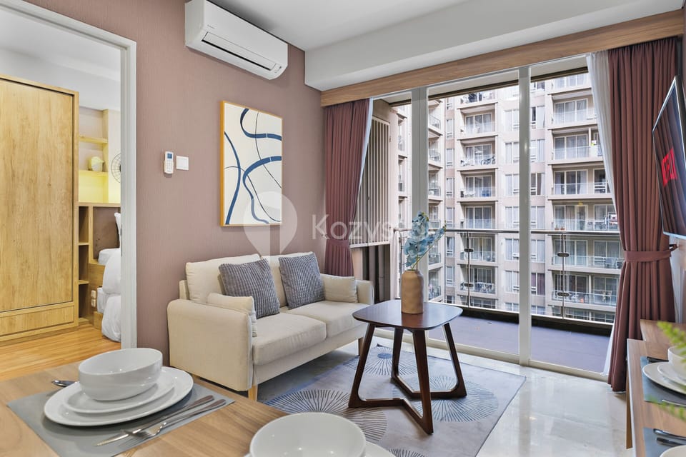 Apartment, 3 Bedrooms, City View | Living area | 43-inch Smart TV with cable channels, Netflix, streaming services