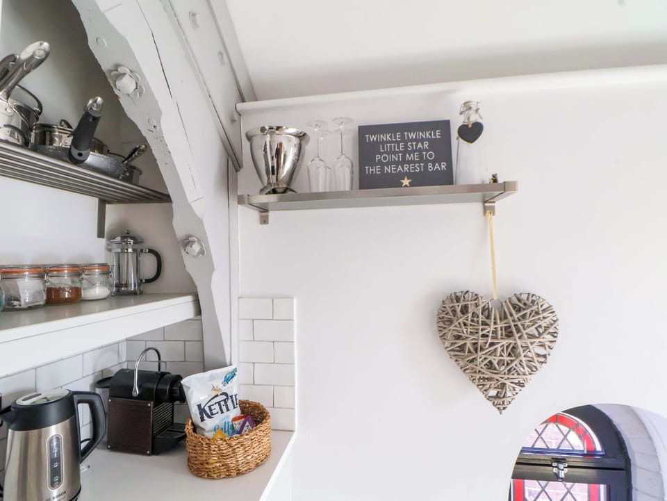 Cottage | Interior