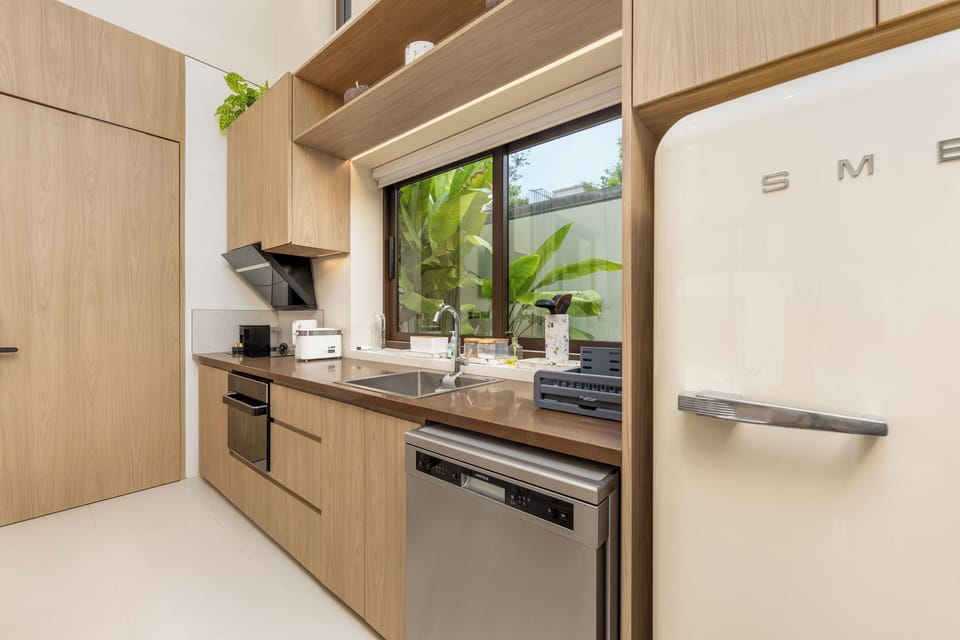 Villa, 2 Bedrooms, Lanai, Pool View | Private kitchen