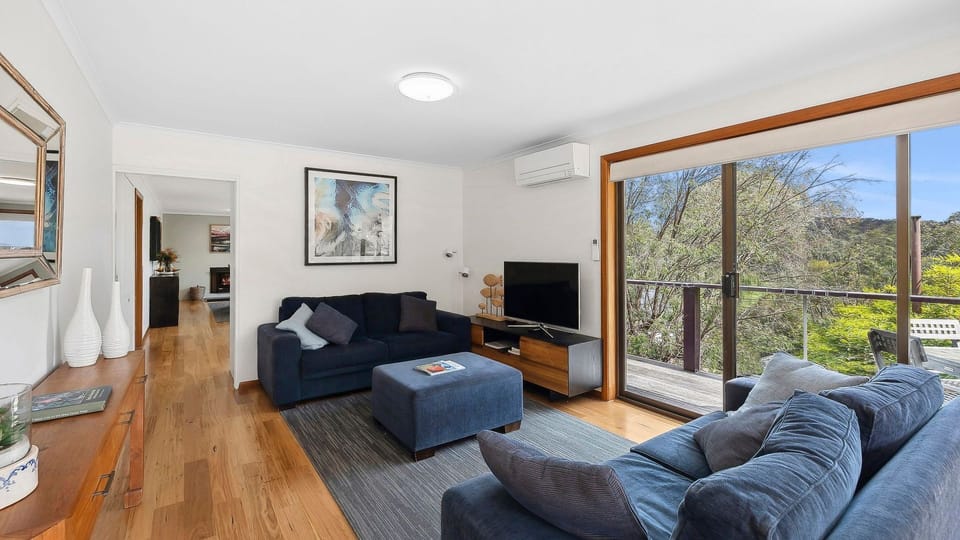 Upstairs Living/Lounge