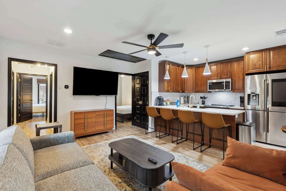 Living Room/Kitchen