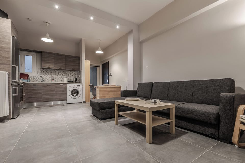 Deluxe Apartment | Living area | Computer monitors