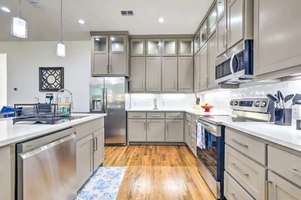 This fully equipped kitchen is a chef's dream with stainless steel appliances and everything you need to whip up delicious meals and snacks!