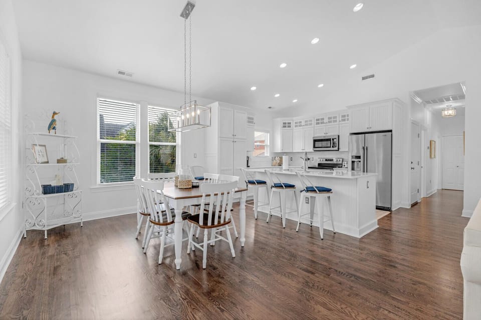 The Knotty Goose-Dining Area  Kitchen