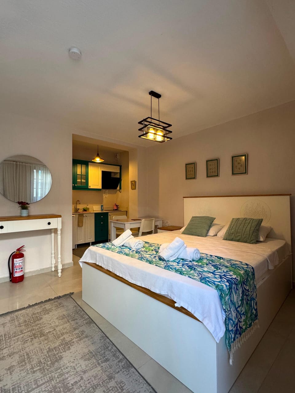 Standard Condo, 1 Double Bed | Iron/ironing board, free WiFi