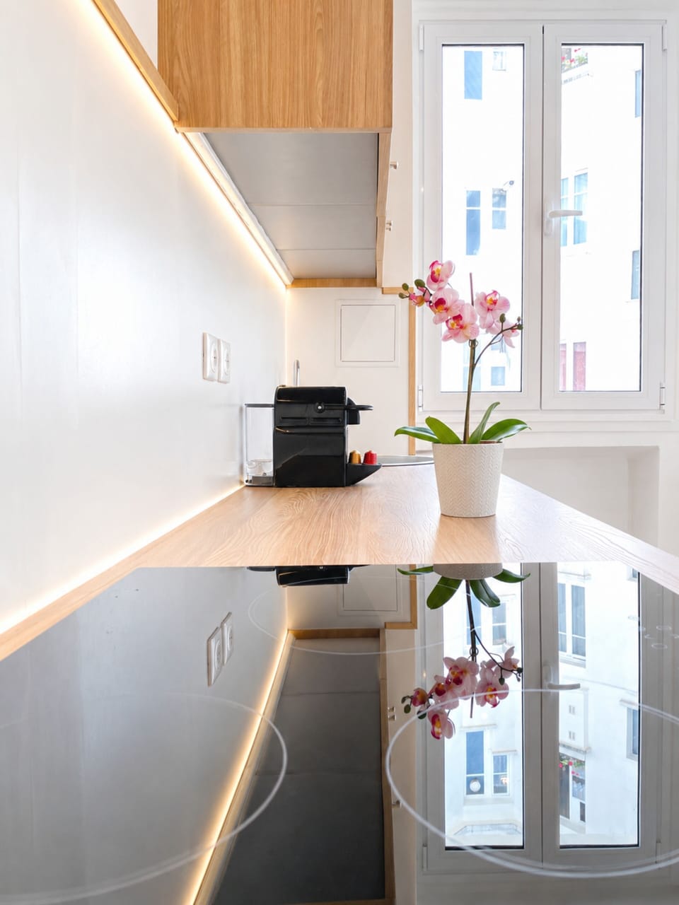 Standard Apartment, Courtyard View | Private kitchen | Mini-fridge, microwave, stovetop, espresso maker