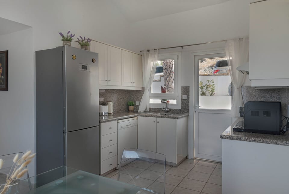 House, Sea View | Private kitchen | Electric kettle