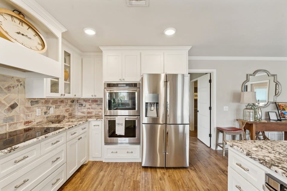 House, 3 Bedrooms | Private kitchen | Fridge, oven, coffee/tea maker, toaster