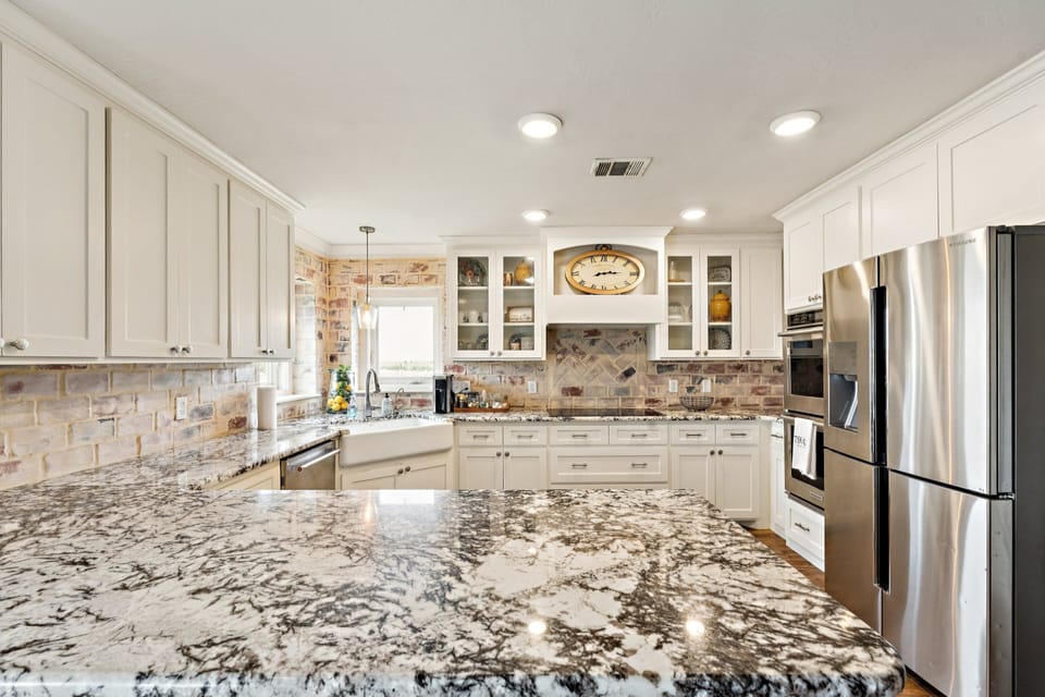 House, 3 Bedrooms | Private kitchen | Fridge, oven, coffee/tea maker, toaster