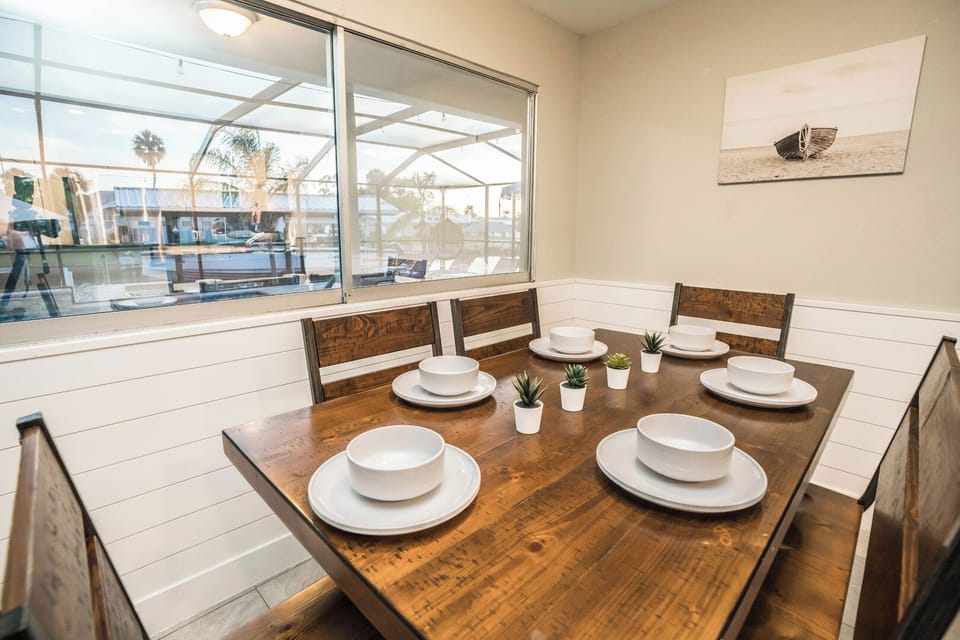 Baywatch Dinning Area with Canal View